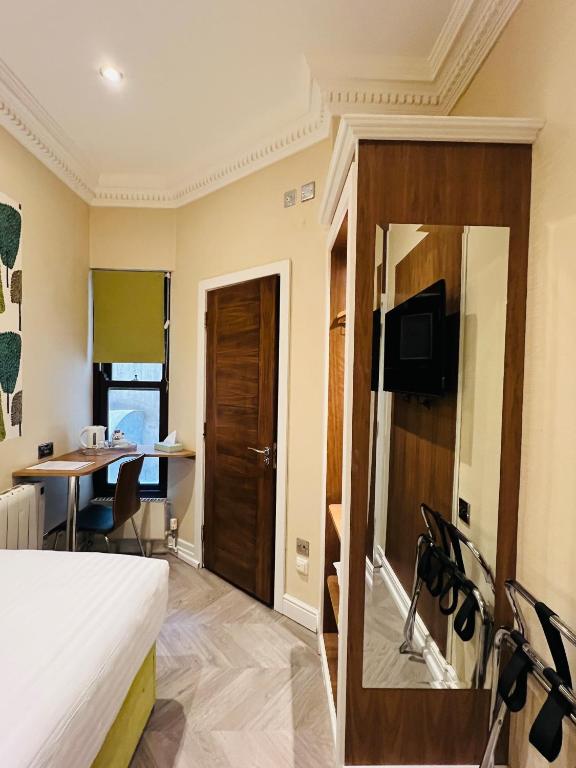 Cheshire Hotel Central London - Resim 38