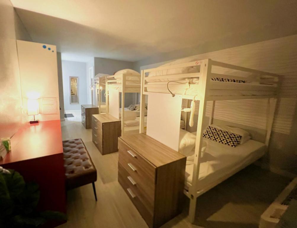 Bposhtels Orlando Disney - Bed In 6-Bed Mixed Dormitory Room