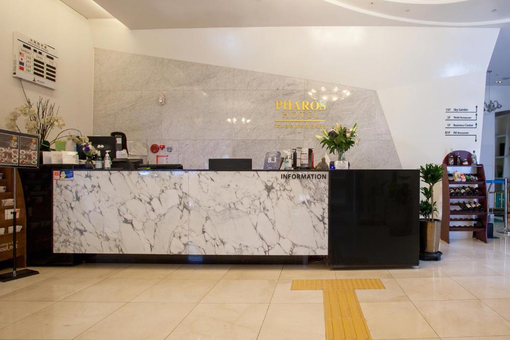 Vstupní hala nebo recepce v ubytování Hotel Pharos