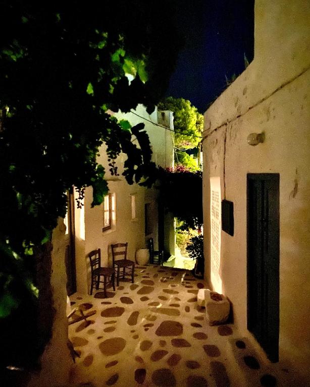 Foto dalla galleria di School House with Panoramic View a Serifos Chora