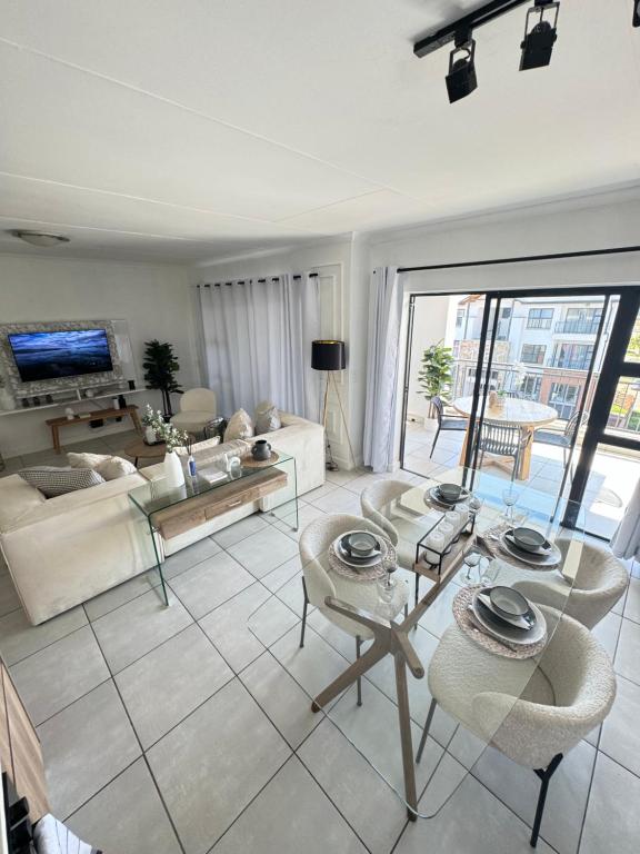 View of Penthouse Design: Architecture on Top of the World - ArchDaily