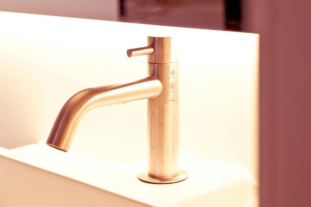 BED Phrasingh-Adults Only - 5