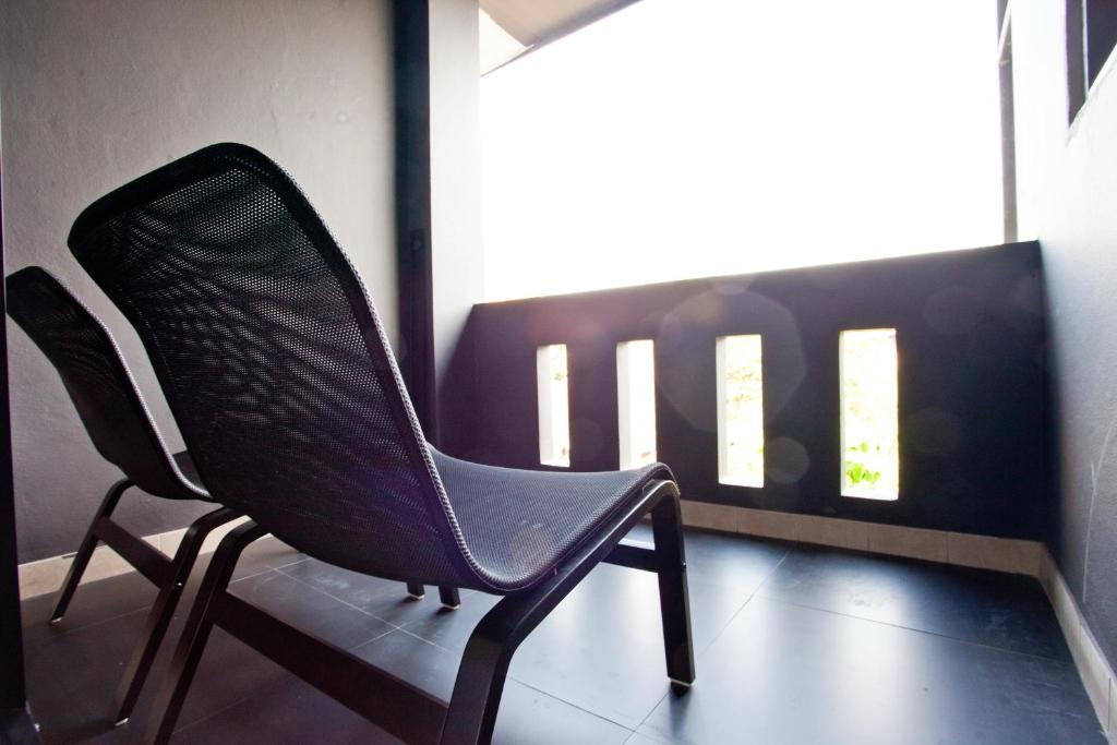 BED Phrasingh-Adults Only - 13