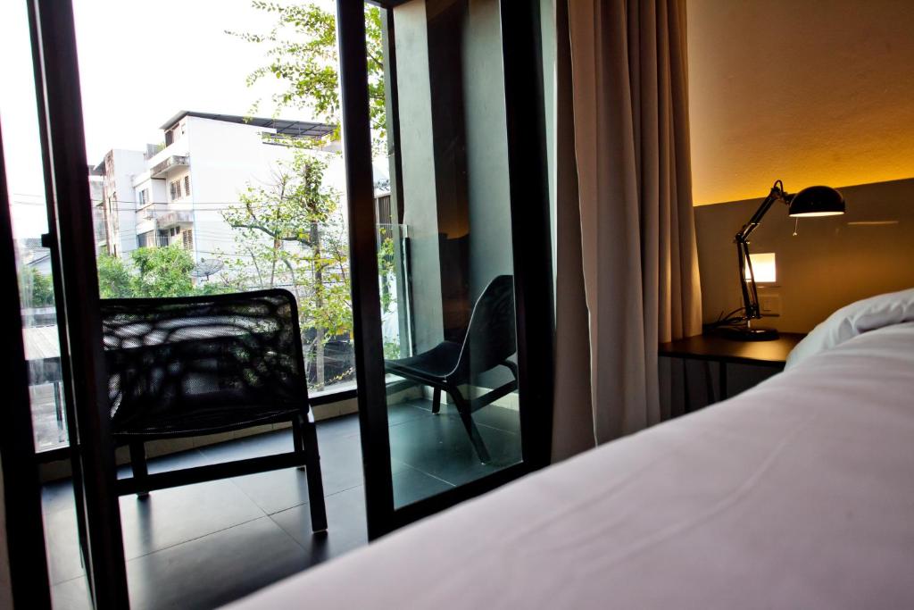 BED Phrasingh-Adults Only - 9