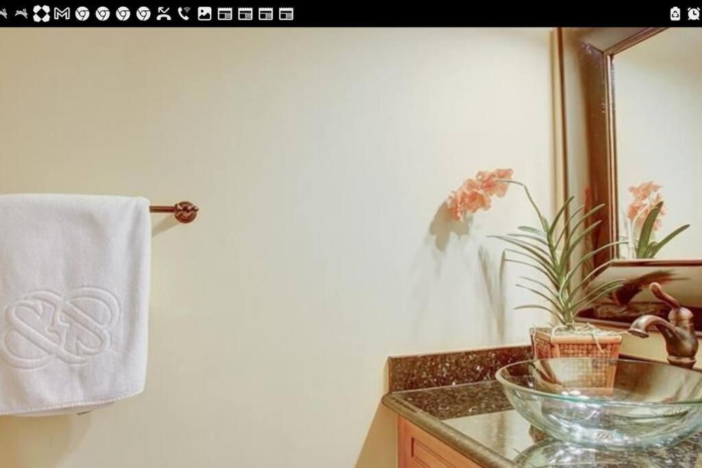 Fotografie z fotogalerie ubytování Sleeps16, 11-Person Swim-Spa, 75" TV 4 Movie Nights, Spacious Home, Close To Downtown, Beltline, And Walk To Restaurants, 2-Person Bathroom Jacuzzi, Ping Pong v destinaci Atlanta