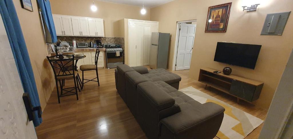 Kuchyň nebo kuchyňský kout v ubytování Sorina's Apartments