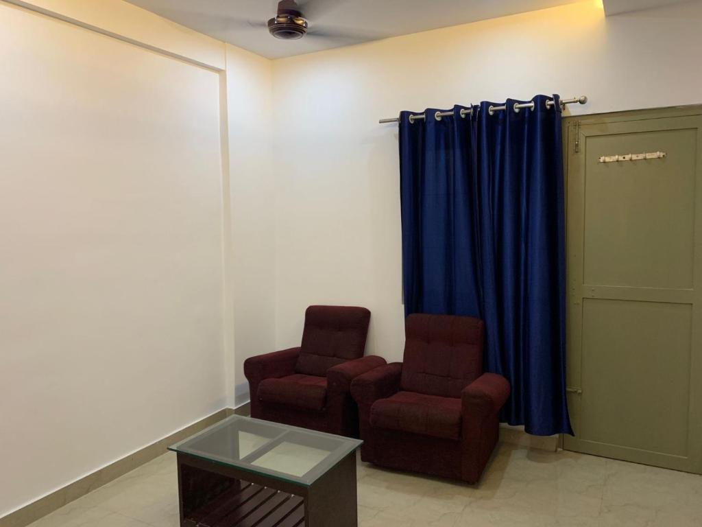 FAAZ Residency - Deluxe King Room