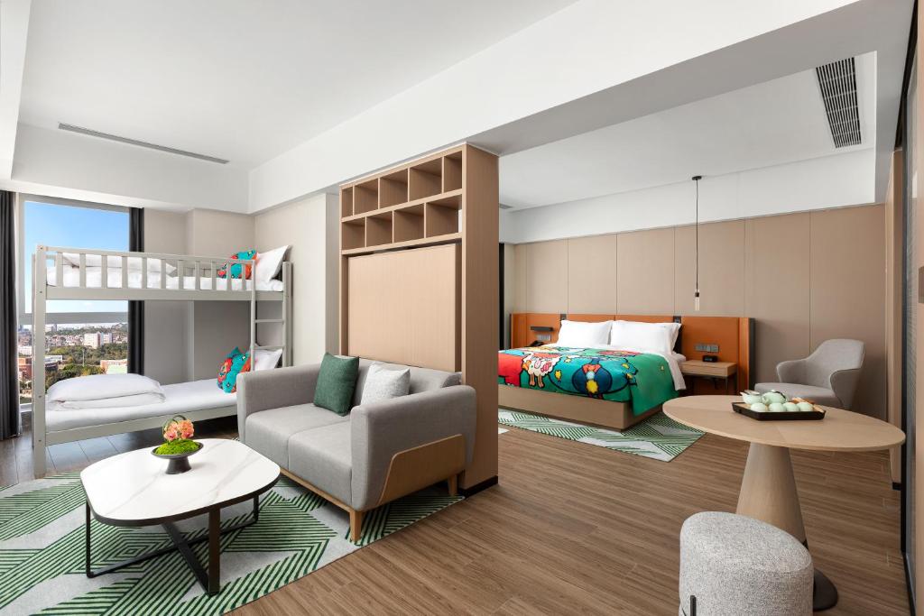 Postel nebo postele na pokoji v ubytování Holiday Inn Quanzhou Donghai by IHG