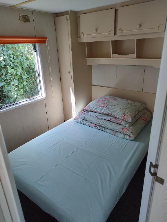 Postel nebo postele na pokoji v ubytování Domki holenderskie HEL