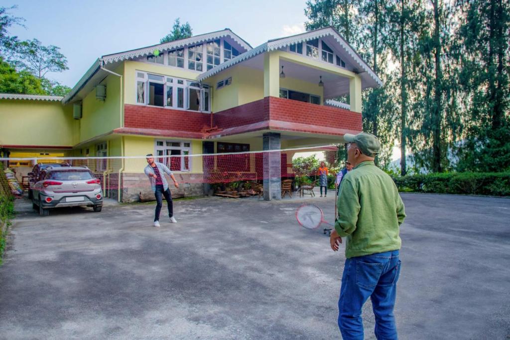 Hosté ubytování La Ipsing Farm by StayVista - 3 BHK Villa with Balcony, Mountain View, Indoor Games, and Pet Friendly