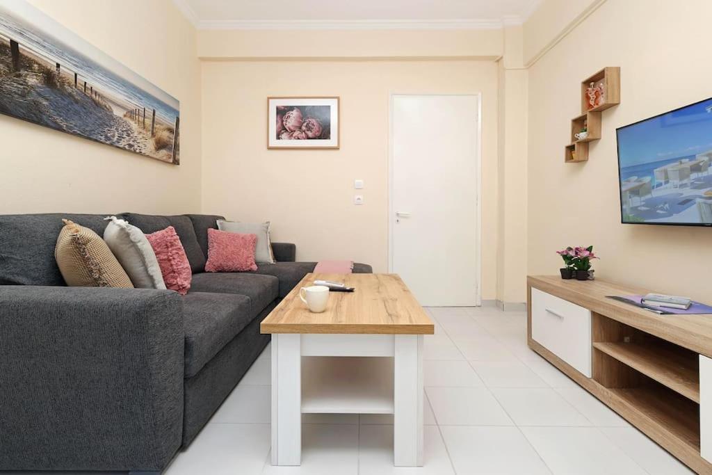 TV a/nebo společenská místnost v ubytování Areti's Home!