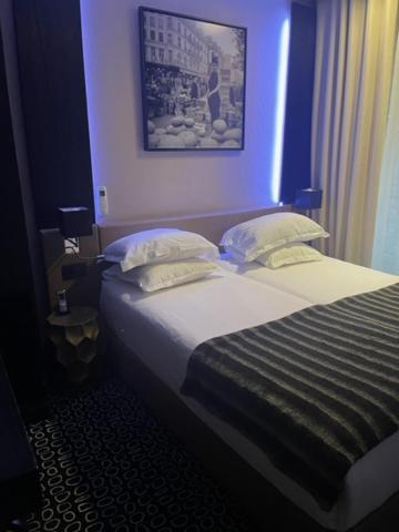 Hôtel Elysées Paris - Resim 34