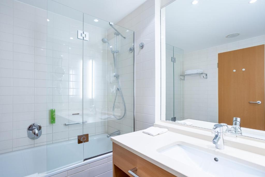 HI Hotel International Hamburg - Resim 34