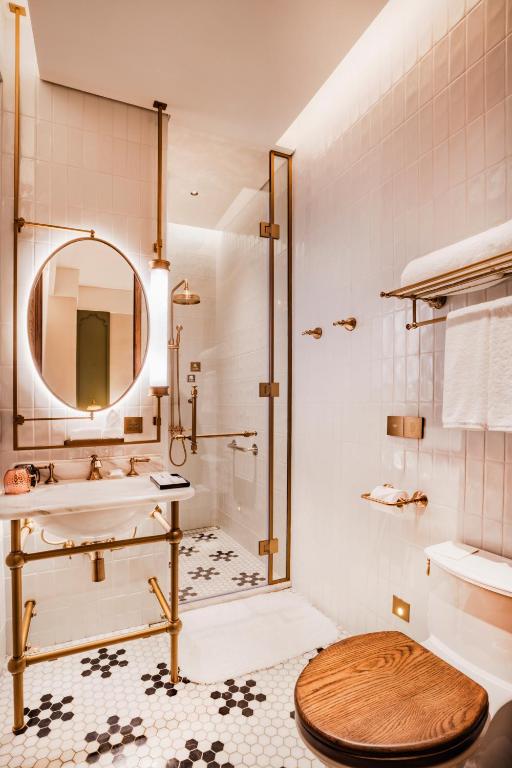 Koupelna v ubytování Hotel Central 新中央酒店
