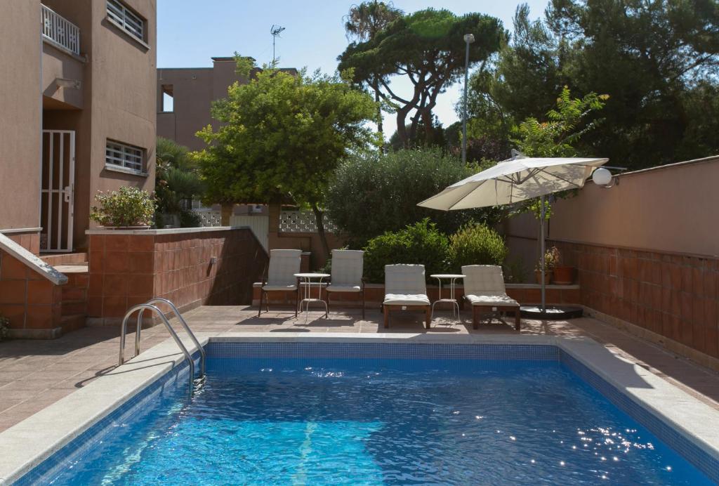 Bazén v ubytování Canela Homes COSTA CASA AILA nebo v jeho okolí