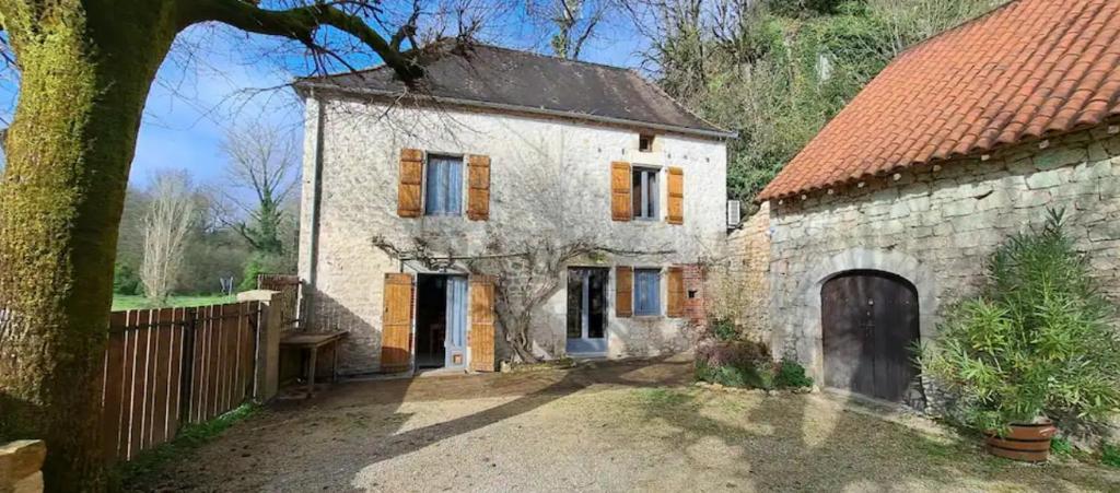 Photo de la galerie de l'établissement L'Écrin Atypique de Carlux : Confort pour 8, à Carlux