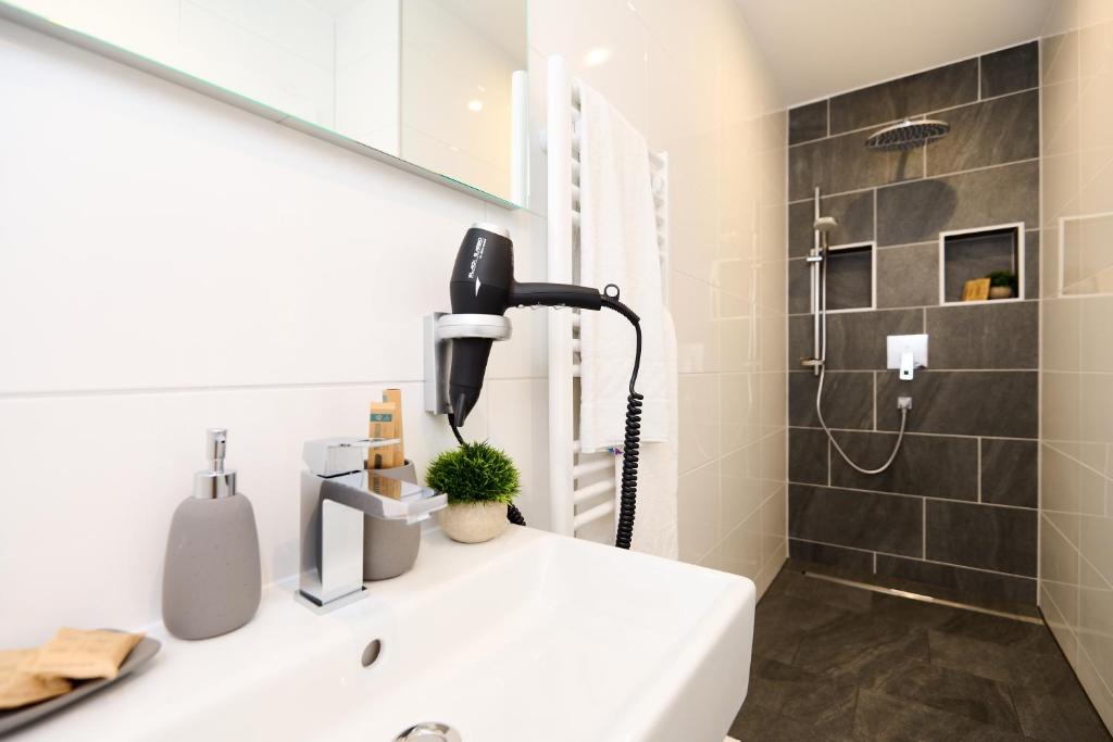 Pension - Ferienwohnungen Zollner - 1