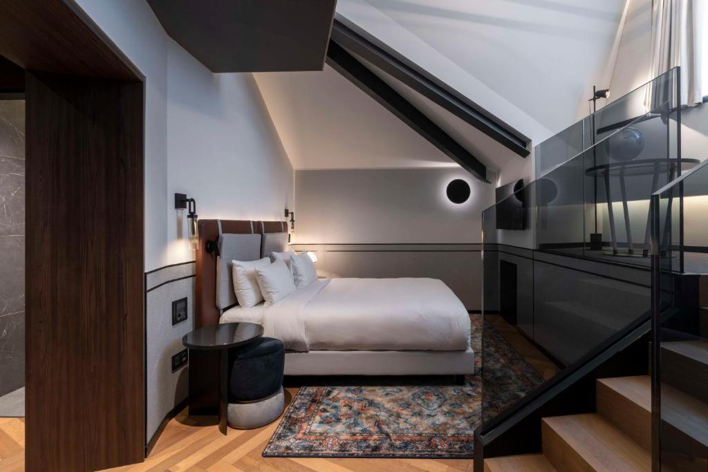 Radisson Collection Hotel, Palazzo Touring Club Milan - Resim 12