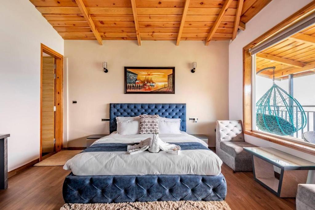 The Lookout - Luxurious Villa at Mukteshwar - Chalet De Dos Habitaciones