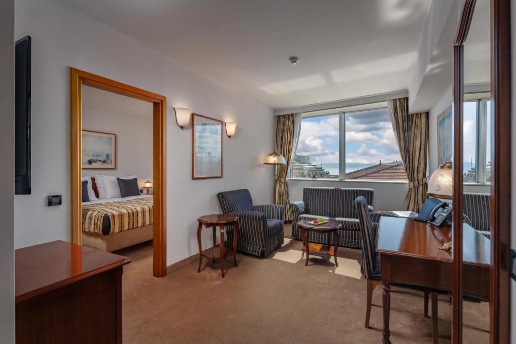 Posezení v ubytování Grand Hotel Bonavia