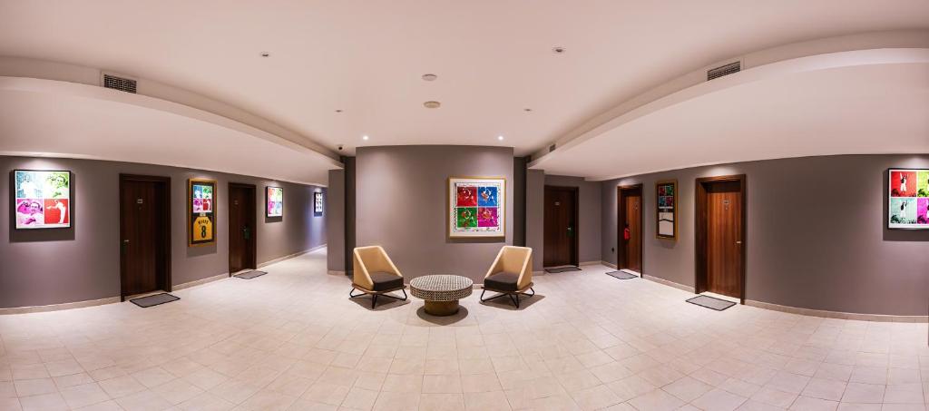 Emirates Sports Hotel, Dubai Sports City - Resim 18