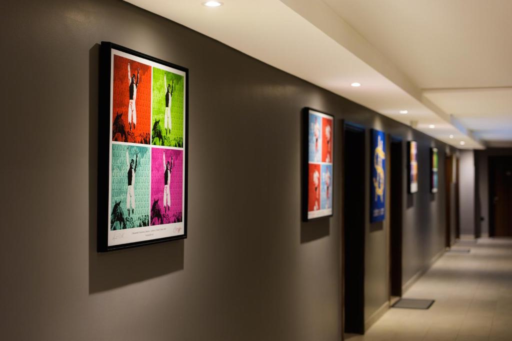 Emirates Sports Hotel, Dubai Sports City - Resim 20