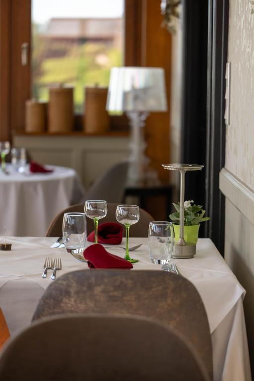 Nápoje v ubytování Hotel Restaurant Au Riesling