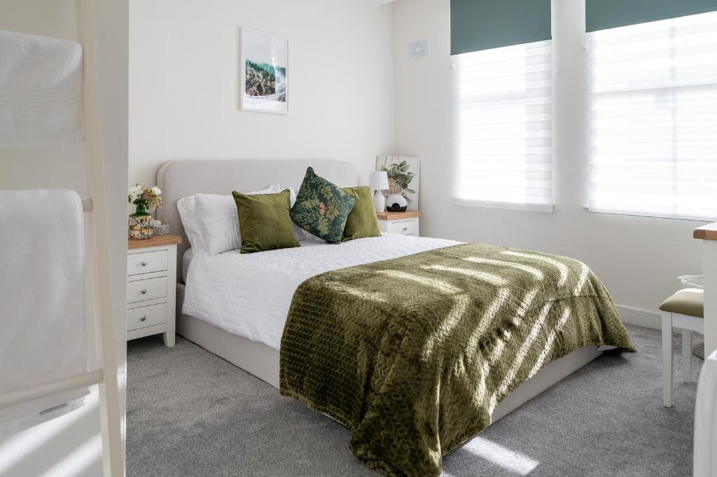 Bright And Spacious 2-Bed Apartment