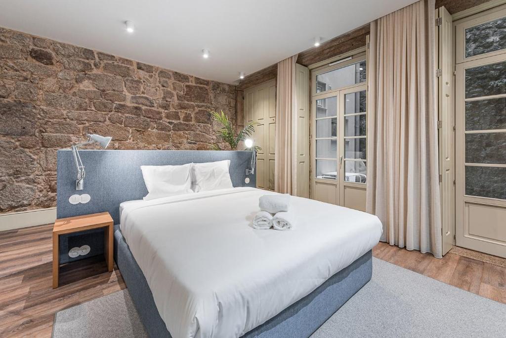 GuestReady - Mercadores 150 - H (With Mezzanine) - Studio With Terrace