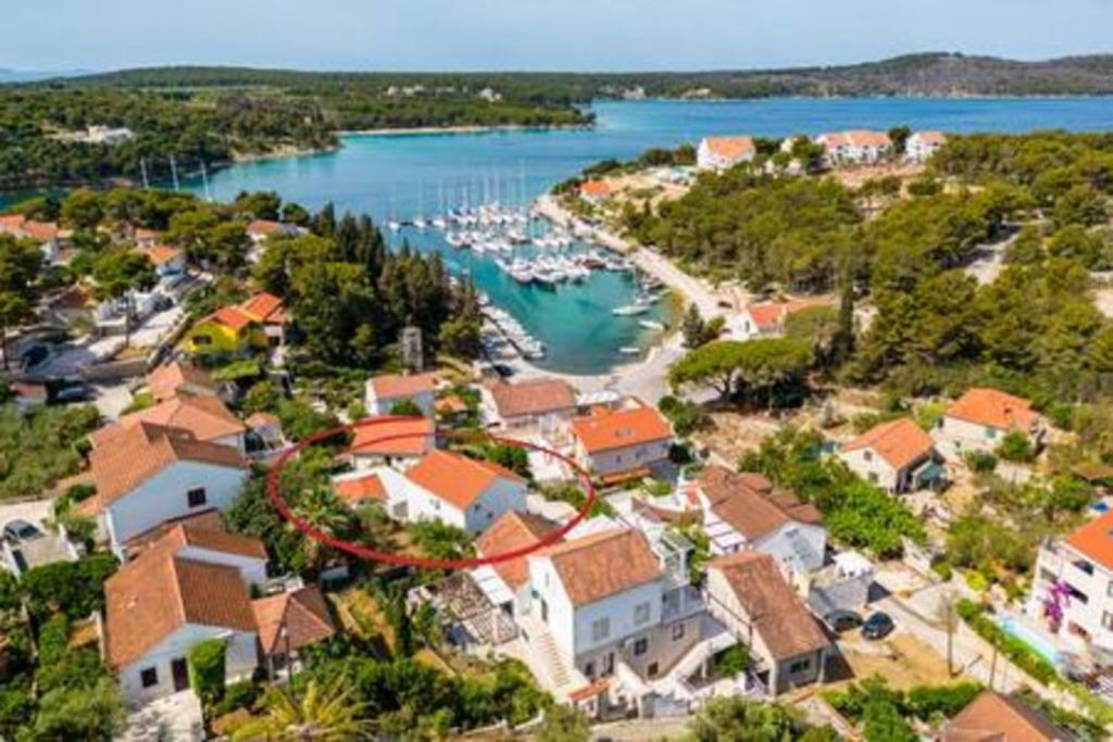 Fotografie z fotogalerie ubytování Villa Ameli v destinaci Milna