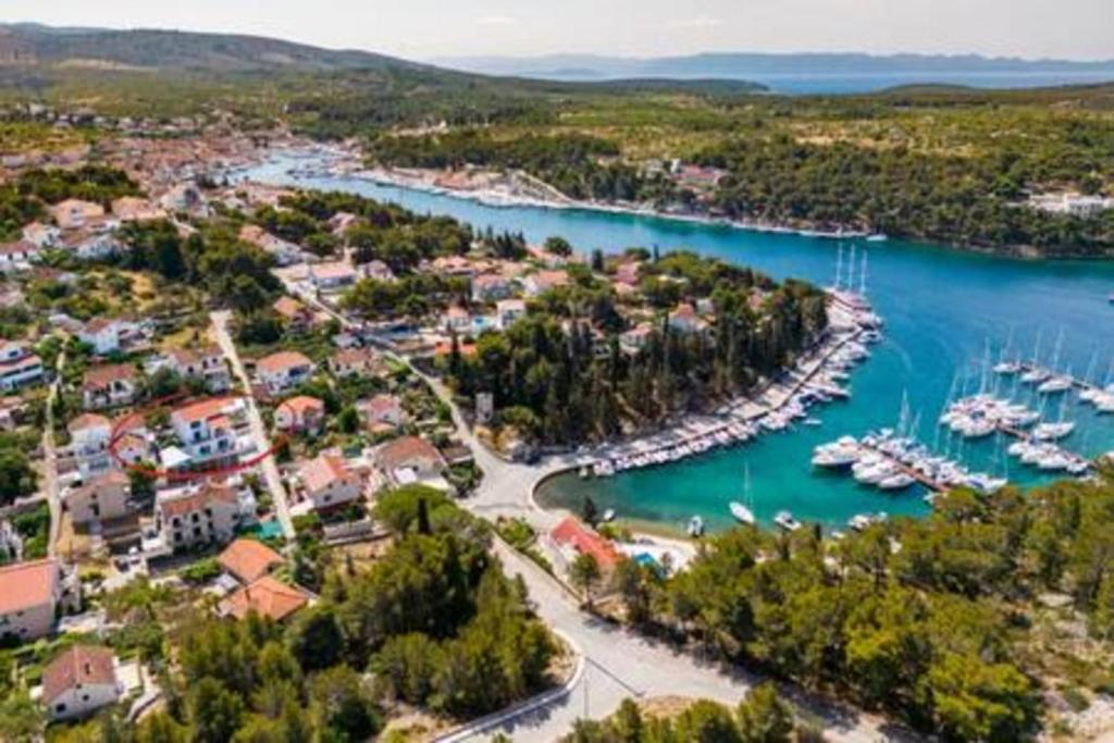Fotografie z fotogalerie ubytování Villa Ameli v destinaci Milna