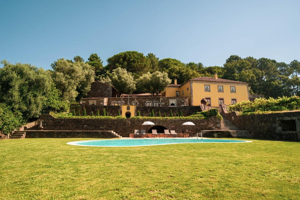 Bazén v ubytování Casa De Anquiao - Turismo de Habitação nebo v jeho okolí