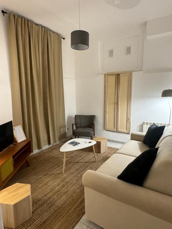 Pietra Apartment 2 , Colosseo