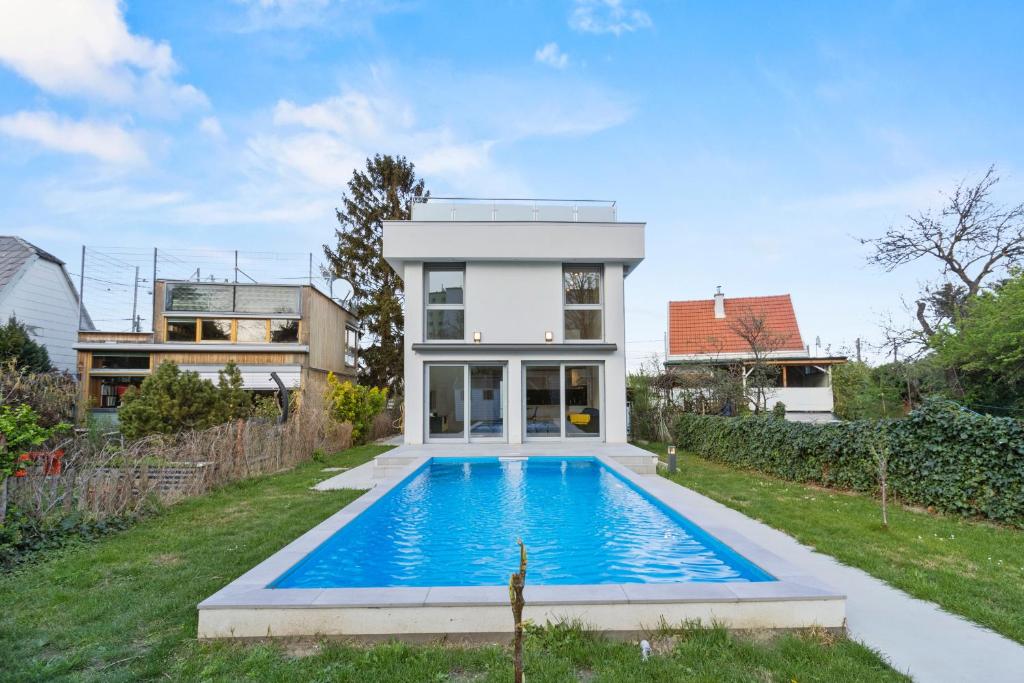 Bazén v ubytování Villa Jäger mit Pool in Wien nebo v jeho okolí