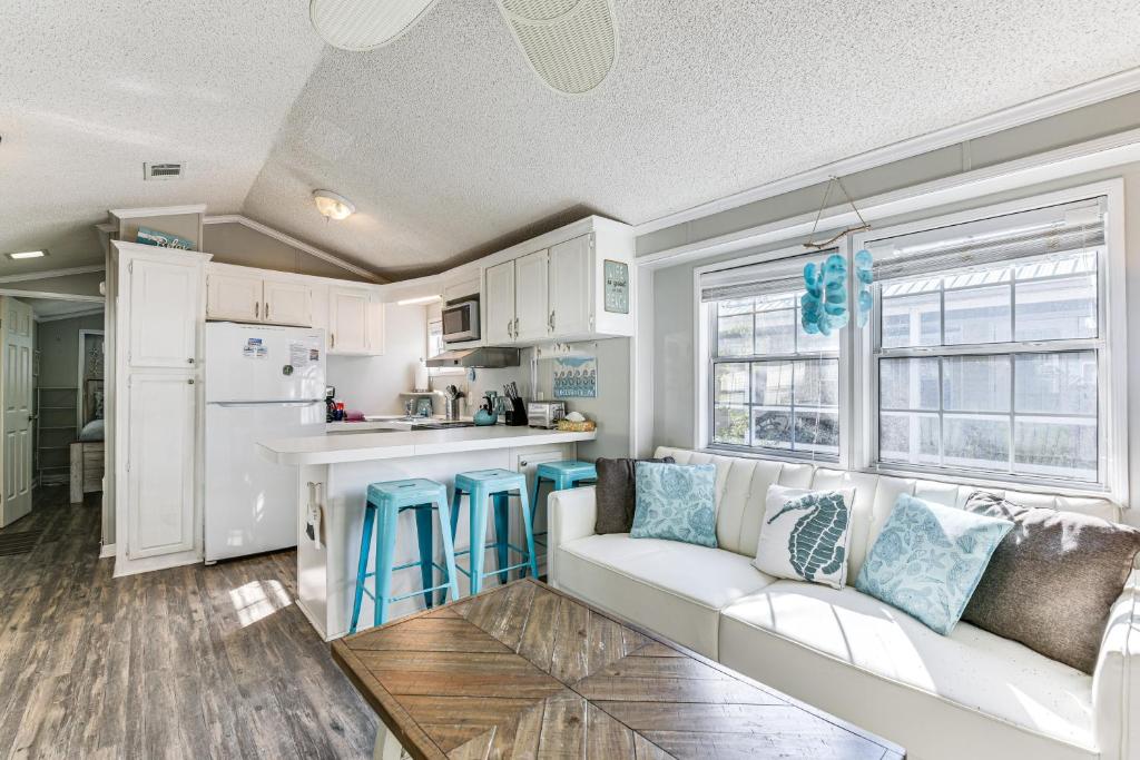 Walk to Beach: 'Miramar Tropical Cabana' w/ Deck! photo