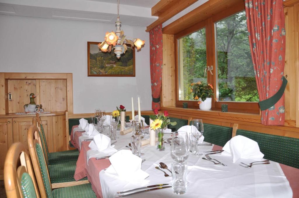 Restaurace v ubytování Gasthaus Steinberg