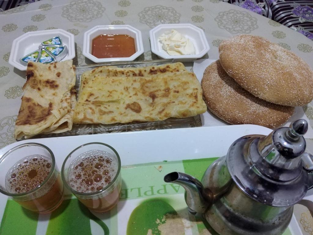 Comida en la casa de huéspedes o alrededores