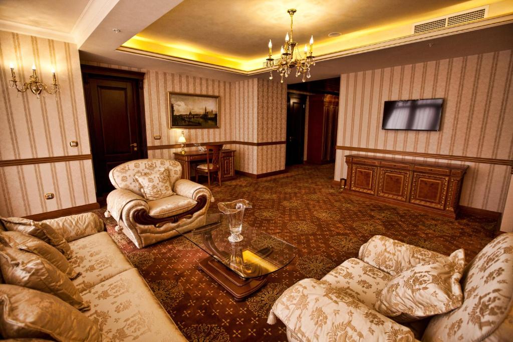Multi Grand Pharaon Hotel - Superior Suite