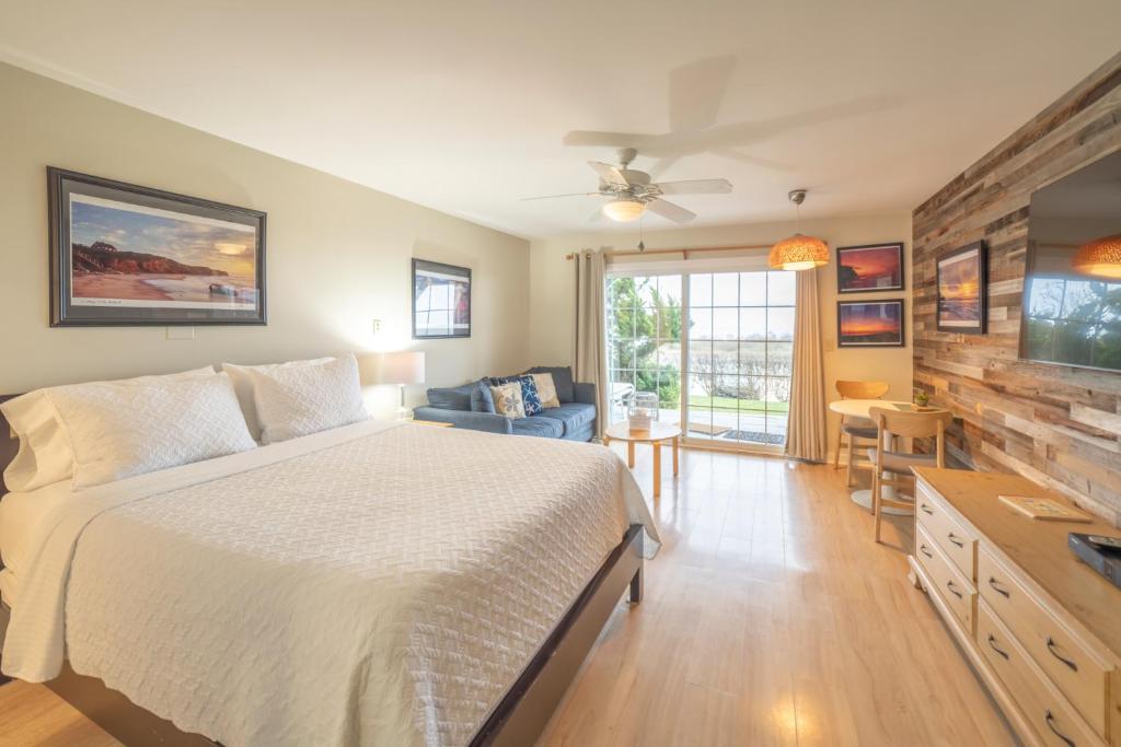 Beach Plum Resort - Studio