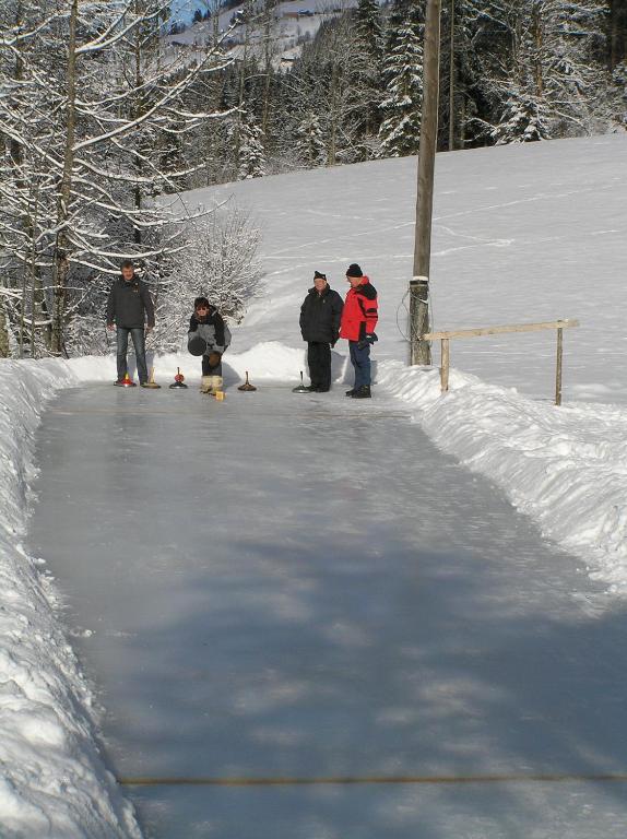 Gasthaus Steinberg during the winter