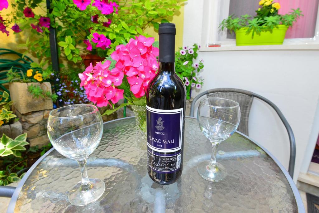 Apartments Veky 3 - 9