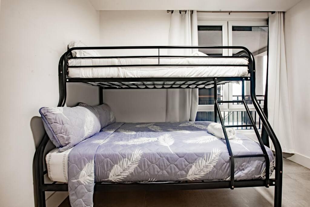 Postel nebo postele na pokoji v ubytování Blue Venao Coastal Charm 2BR / Condo D31