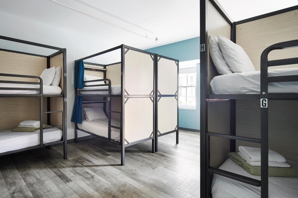 HI New York City Hostel - Bed In All-Gender 8-Bed Dormitory