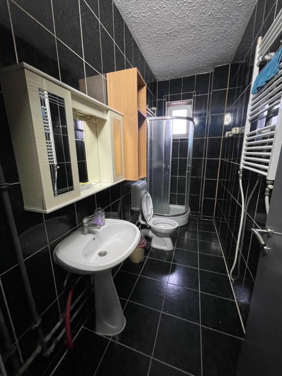 Koupelna v ubytování NEWBORN comfort HOSTEL the biggest hostel of town with best location