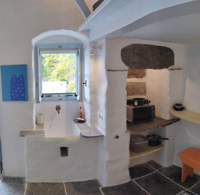 Kuchyň nebo kuchyňský kout v ubytování Hidden Gem - Sifnos, Kastro.