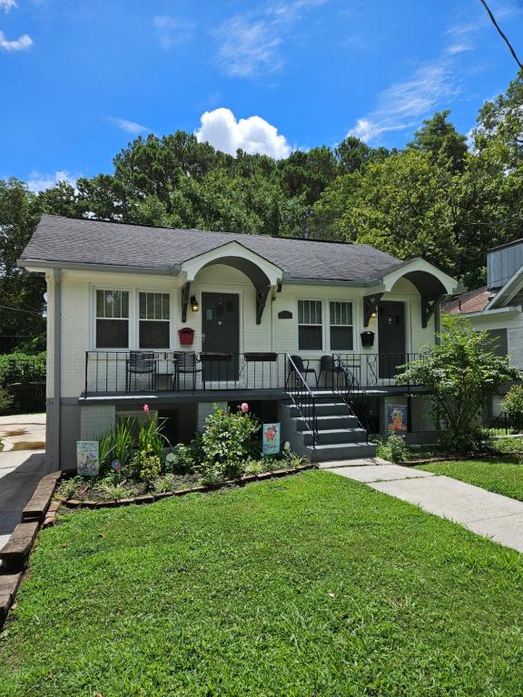 Κήπος έξω από το Best Location in Atlanta by PiedmontPark, Beltline, PCM, GA Tech, Emory