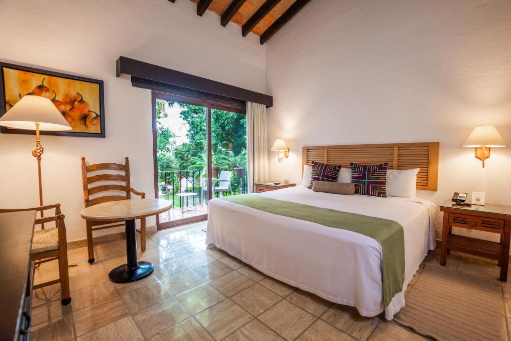 Postel nebo postele na pokoji v ubytování Hacienda Buenaventura Hotel & Mexican Charm - All Inclusive