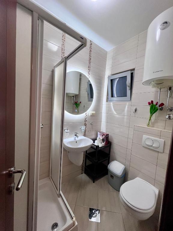 Apartments Sirena - Modern stay with free parking - 10