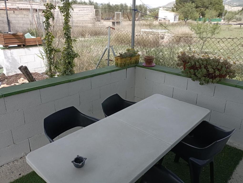 Imagen de la galería de Caravanas y habitaciones para relajarse, en Sax