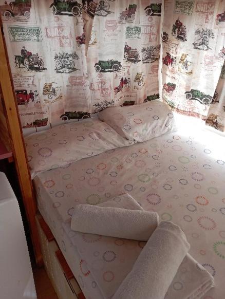 Imagen de la galería de Caravanas y habitaciones para relajarse, en Sax
